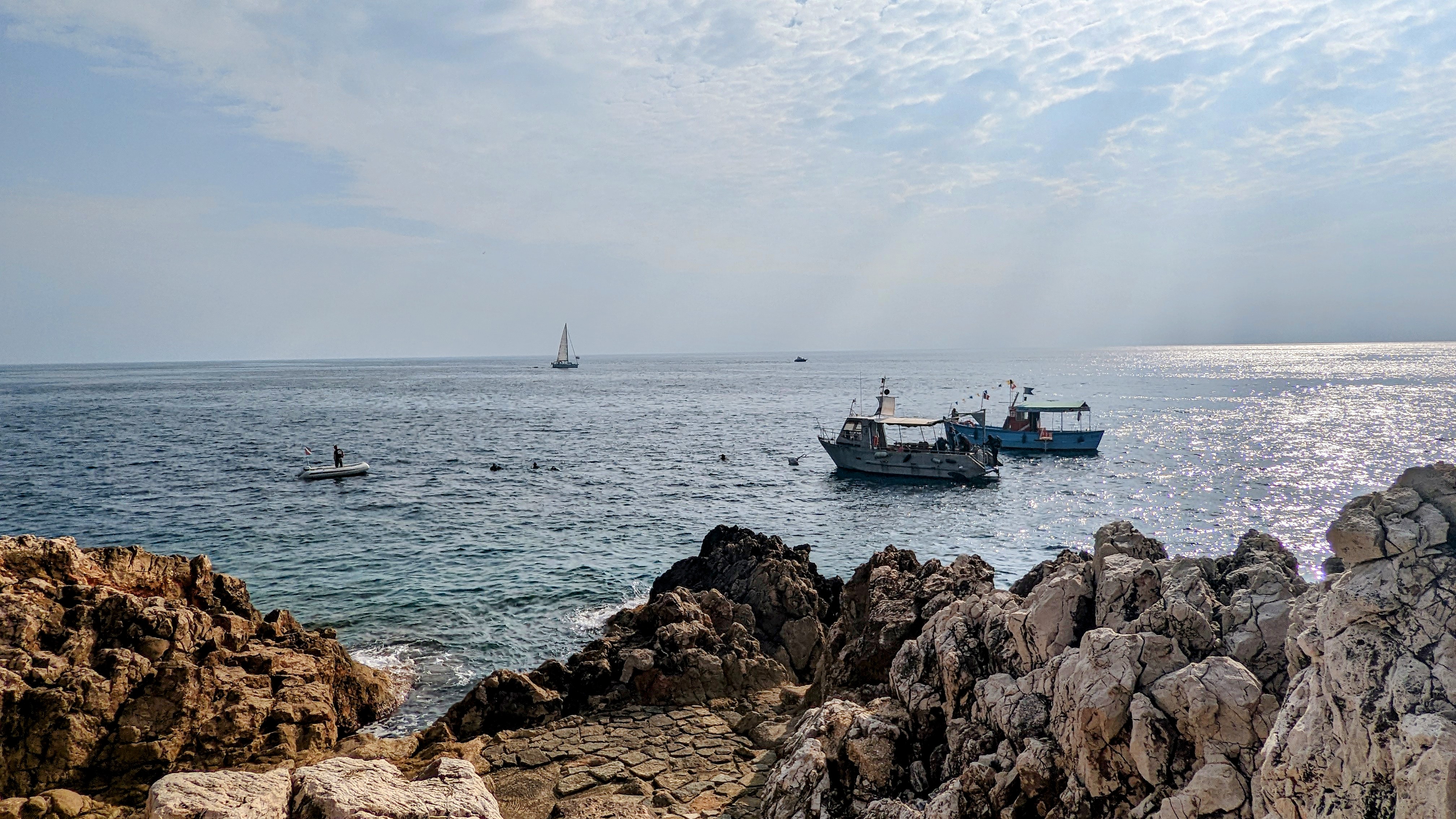 Diving boat by the Cap Ferrat trail