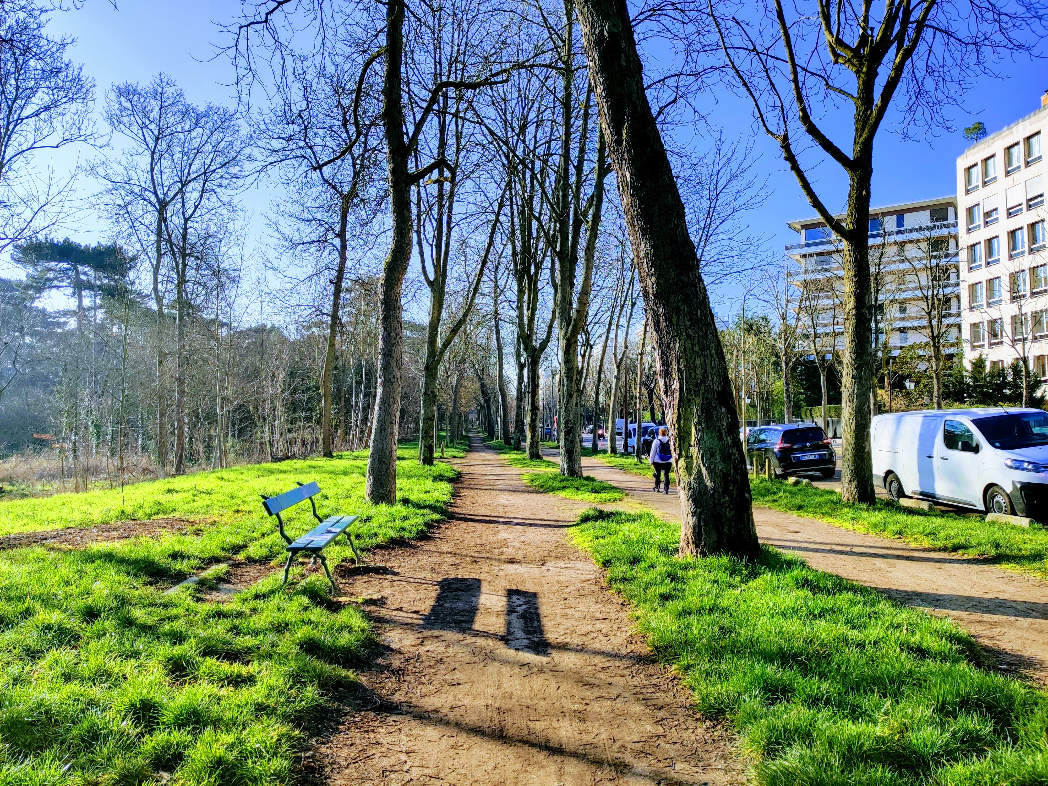 Running in the bois de boulogne